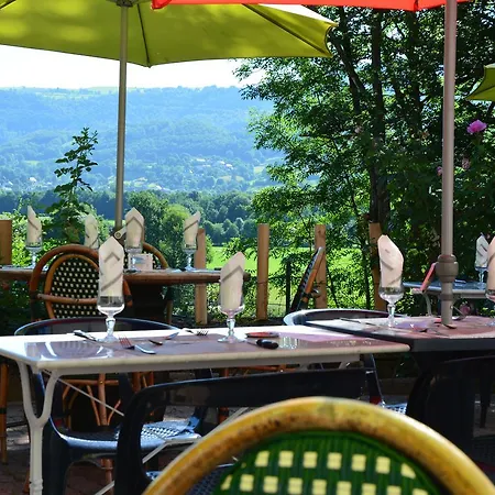 Hotel Restaurant Les Planottes Vic-sur-Cère