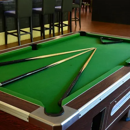 Hotel Restaurant Les Planottes 2*