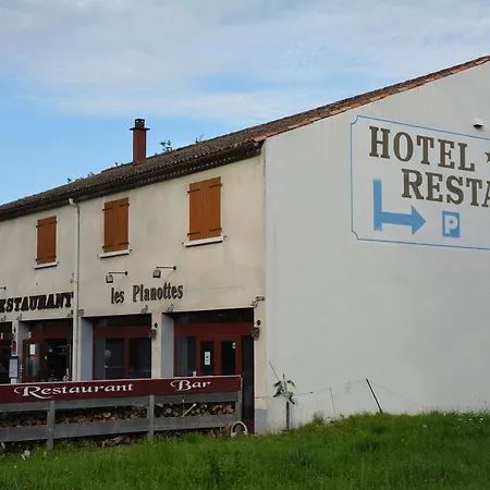 Restaurant Les Planottes Hotel Vic-sur-Cère